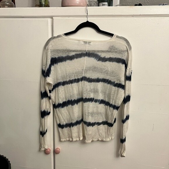 525 America Linen Blend top - Picture 2 of 8